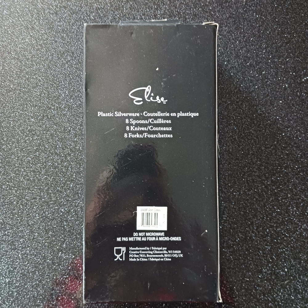24 Piece Set of Gold Premium Plastic Cutlery. - Picture 3 of 4